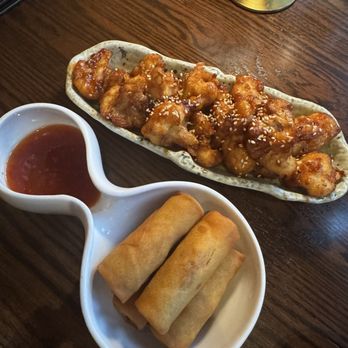 Zen Astoria - Gen Tso Cauliflower and Vegetable Spring Rolls - Chinese Near Me - Astoria, New York Zen Astoria - Gen Tso Cauliflower and Vegetable Spring Rolls - Chinese Near Me - Astoria, New York