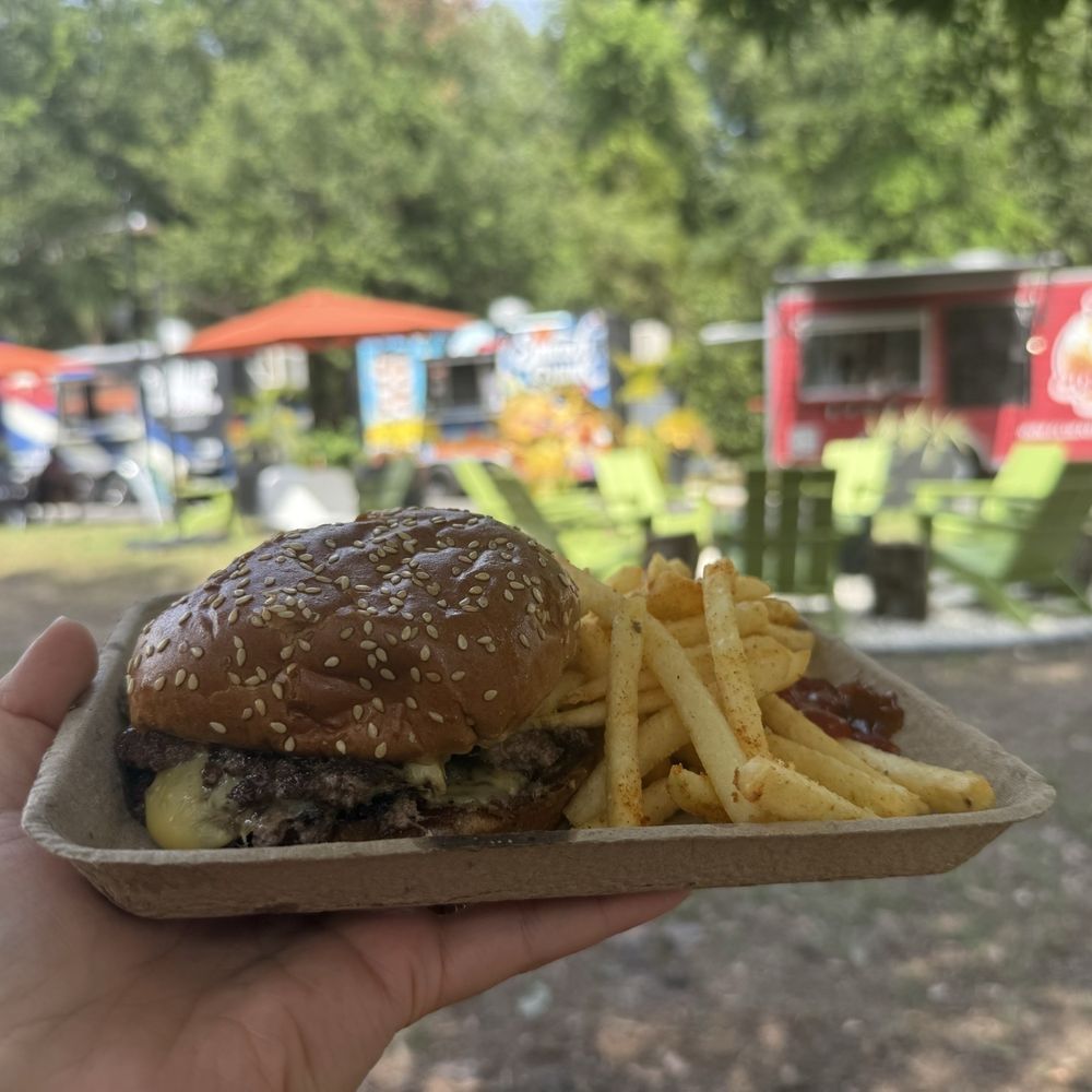 The Backyard - Food Trucks Near Me - Ocoee, Florida