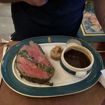 Hearthstone Lounge - Prime Rib - Lounges Near Me - Anaheim, California