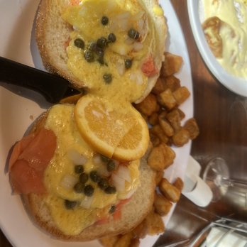 Eggs 'n Things Ko Olina - Salmon Smoked Salmon Eggs Benedict - American Near Me - Kapolei, Hawaii Eggs 'n Things Ko Olina - Salmon Smoked Salmon Eggs Benedict - American Near Me - Kapolei, Hawaii