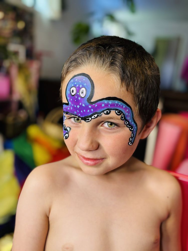 The Clown Makeup Girl Logo
