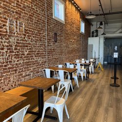 Uh La La Organic Coffee & Tea - Inside