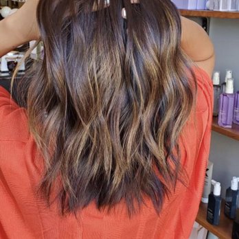 Mane Salon - Hair by Sandra - Hair Salons Near Me - Chicago, Illinois