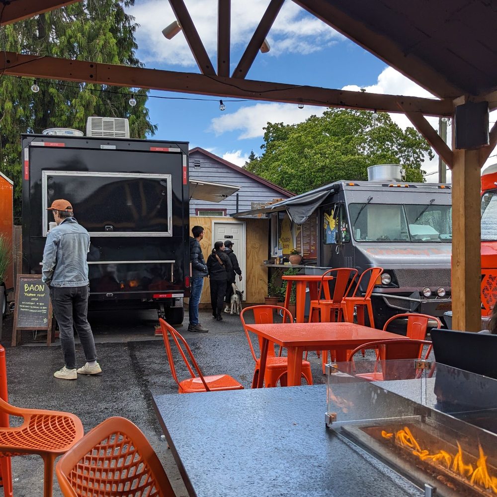 Chubby Bunny - Waiting area - Food Trucks Near Me - Portland, Oregon Chubby Bunny - Waiting area - Food Trucks Near Me - Portland, Oregon
