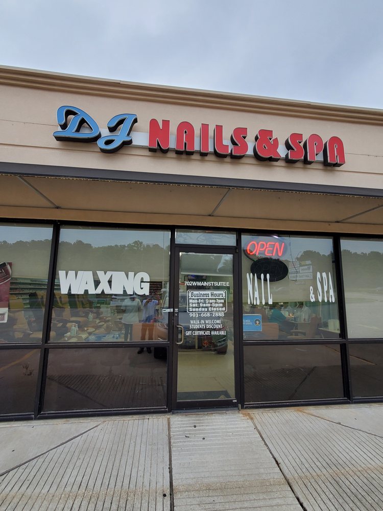 DJ Nails and Spa Logo