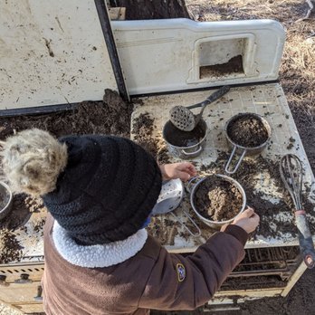 Bay Area Discovery Museum - Mud kitchen - Children's Museums Near Me - Sausalito, California
