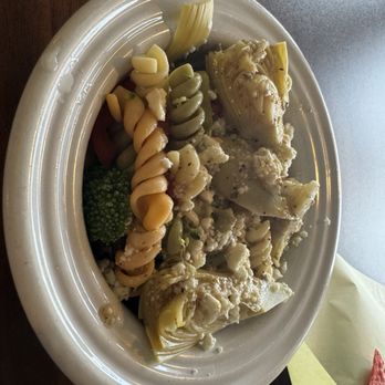 Indiego Tasting House - Pasta salad with artichoke hearts - American Near Me - Bishop, California