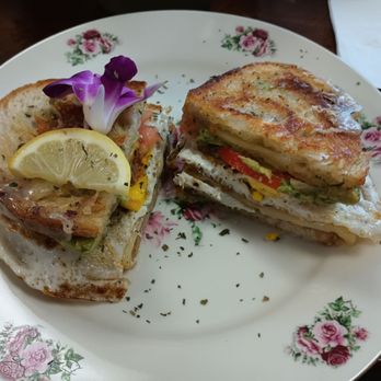 The Modern Rose - egg sandwich with pesto, tomato and avocado - Coffee & Tea Near Me - Hollywood, Florida