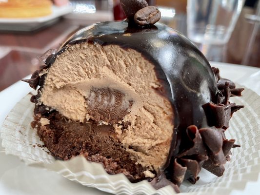 Amélie's French Bakery & Café by null