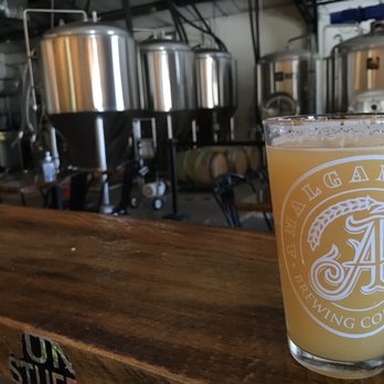 Summer Fox Brewing - Hazy Ipa - Brewpubs Near Me - Fresno, California