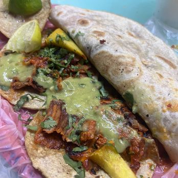 Tacos los Jarochos - Taco de Al Pastor - Street Vendors Near Me - Puerto Vallarta, JAL