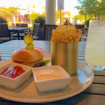 The Table at Crate - C & B Burger - New American Near Me - Oak Brook, Illinois