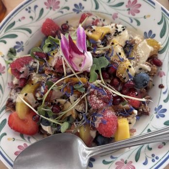 Bloomfield - Granola and yogurt - Comfort Food Near Me - Montreal, Quebec Bloomfield - Granola and yogurt - Comfort Food Near Me - Montreal, Quebec