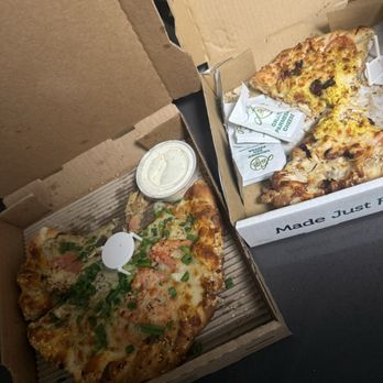 Antelope Pizza House - Me and partner ate two slices each and filled up. - Pizza Near Me - Antelope, California Antelope Pizza House - Me and partner ate two slices each and filled up. - Pizza Near Me - Antelope, California