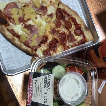 Pizza My Heart - Seasonal Greens Salad, Pepperoni, Maui Wowie, and a Fountain Soda. - Pizza Near Me - Santa Clara, California Pizza My Heart - Seasonal Greens Salad, Pepperoni, Maui Wowie, and a Fountain Soda. - Pizza Near Me - Santa Clara, California