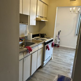 The Mindful Space - After photo of kitchen cleaning out and tiding. - Home Cleaning Near Me - Cleveland, Ohio The Mindful Space - After photo of kitchen cleaning out and tiding. - Home Cleaning Near Me - Cleveland, Ohio