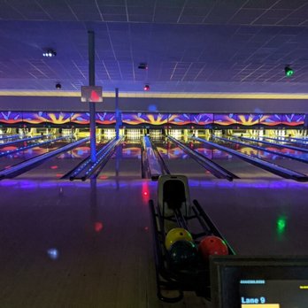 Crestwood Bowl - a bowling alley with bowling lanes - Bowling Near Me - Saint Louis, Missouri Crestwood Bowl - a bowling alley with bowling lanes - Bowling Near Me - Saint Louis, Missouri