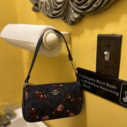 Shaw-naé’s House - Towels