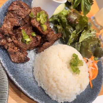 An Nam - Com thit bo nuong - Vietnamese Near Me - Somerville, Massachusetts An Nam - Com thit bo nuong - Vietnamese Near Me - Somerville, Massachusetts