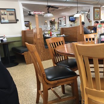 Pete's Family Restaurant - The dining room - American Near Me - Carthage, North Carolina