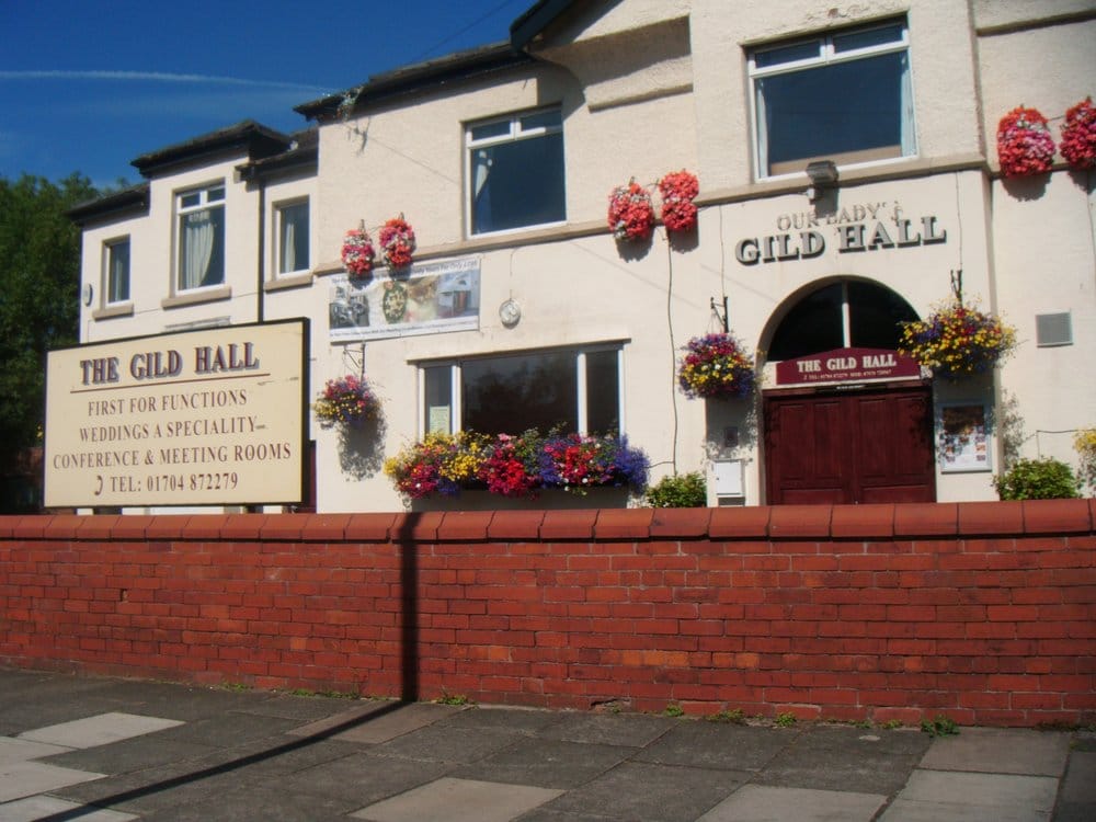 THE BAY HORSE Updated June 2024 13 Church Rd, Formby, Merseyside