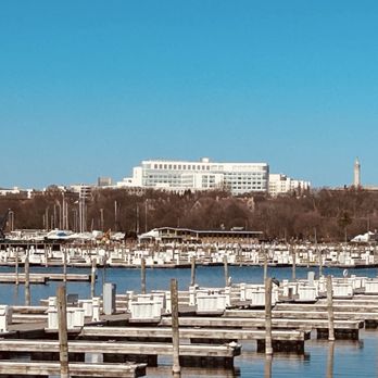 McKinley Marina - Boat Dealers Near Me - Milwaukee, Wisconsin McKinley Marina - Boat Dealers Near Me - Milwaukee, Wisconsin