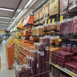 RSVP Food & Party Outlet - Sooooo many color options for napkins, plates, streamers, tables clothes, table cloth rolls, utensils.