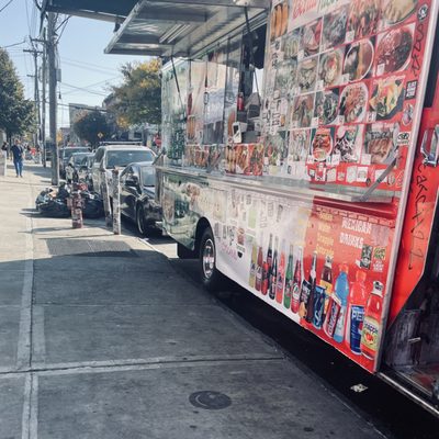 Derek food truck by null