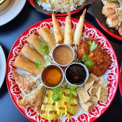 Sweet Basil Thai - App Platter // IG: @munchwithmyan