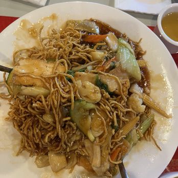 Golden Bamboo Vegetarian Restaurant - Deep fried noodles - Vegetarian Near Me - San Jose, California