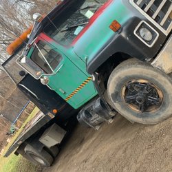 Michaels Garage and Towing