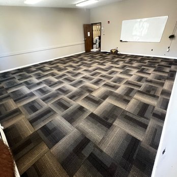 Adams Family Floors - a large room with carpeting - Carpeting Near Me - Newburgh, New York Adams Family Floors - a large room with carpeting - Carpeting Near Me - Newburgh, New York