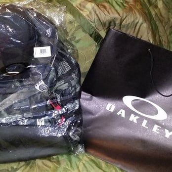 Oakley - Eyewear & Opticians Near Me - Honolulu, Hawaii