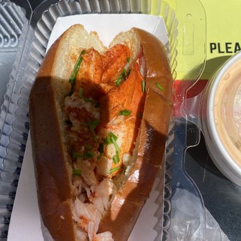 Pike Place Chowder - Maine Lobster Roll - Seafood Near Me - Seattle, Washington Pike Place Chowder - Maine Lobster Roll - Seafood Near Me - Seattle, Washington