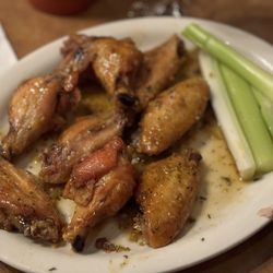 Frazier's On the Avenue - Honey garlic wings
