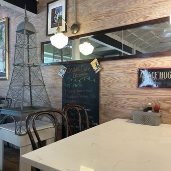 Banana Cafe - Inside area - French Near Me - Key West, Florida