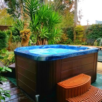 Lions Inn - Oasis Hot Tub - Bed & Breakfast Near Me - New Orleans, Louisiana