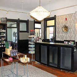 Belle Salon & Spa - The front desk area of Belle Salon & Spa, Siouxville's premier Aveda Salon and Spa.