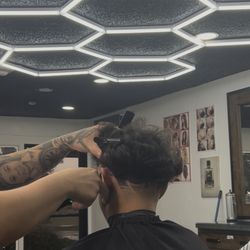 Anays Barbershop and Salon