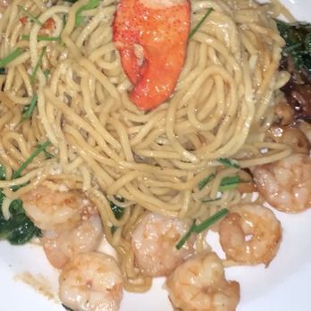 Yard House - Lobster Garlic Noodles add extra noodles - New American Near Me - Sacramento, California Yard House - Lobster Garlic Noodles add extra noodles - New American Near Me - Sacramento, California
