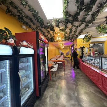 Gelati - Inside - Gelato Near Me - Santa Clarita, California