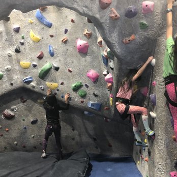 Boulderdash Indoor Rock Climbing - Gyms Near Me - Thousand Oaks, California