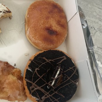 Destination Doughnuts - Créeme burle and oreo donuts - Donuts Near Me - Edmonton, Alberta