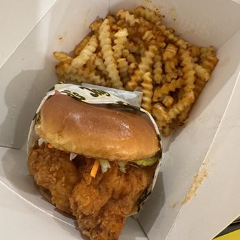 Jay Bird's Chicken - Chicken Sandwich & Fries - Chicken Shop Near Me - Long Beach, California Jay Bird's Chicken - Chicken Sandwich & Fries - Chicken Shop Near Me - Long Beach, California