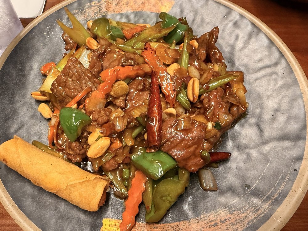 Wok N Grill Logo