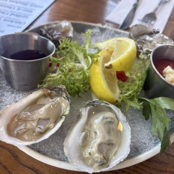 Moby Dick Restaurant - 1/2 dozen oysters - American Near Me - Santa Barbara, California Moby Dick Restaurant - 1/2 dozen oysters - American Near Me - Santa Barbara, California