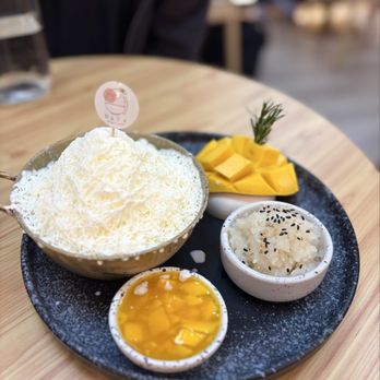 NaYa Dessert Cafe - Mango tango - Desserts Near Me - San Jose, California