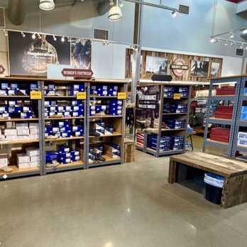 Duluth Trading Company - Women's shoes - Men's Clothing Near Me - Pittsburgh, Pennsylvania Duluth Trading Company - Women's shoes - Men's Clothing Near Me - Pittsburgh, Pennsylvania