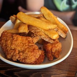 Patrick Doud's Irish Pub - Kid's chicken fingers