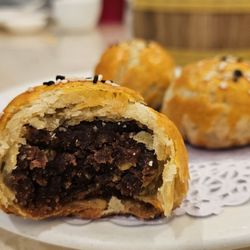 Hawaii Dim Sum & Seafood Restaurant - Red bean and tiny portion of salted egg inside, very tasty, flaky and buttery outside.